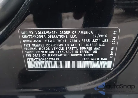 2014 Volkswagen Passat 1.8T Wolfsburg Edition z USA, uszkodzony, nr VIN 1VWAT7A34EC075719